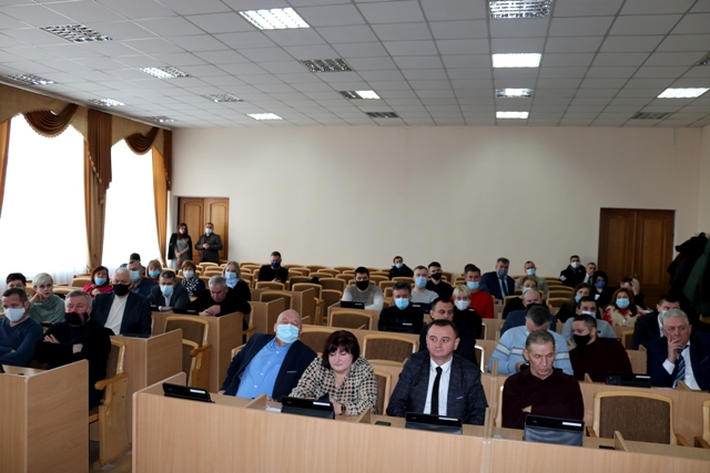 Червоноградська районна рада передала в комунальну власність трьох ОТГ бібліотеки, заклади освіти та медицини