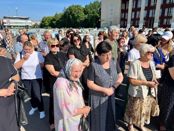 День пошани родин загиблих та зниклих безвісти Захисників та Захисниць України